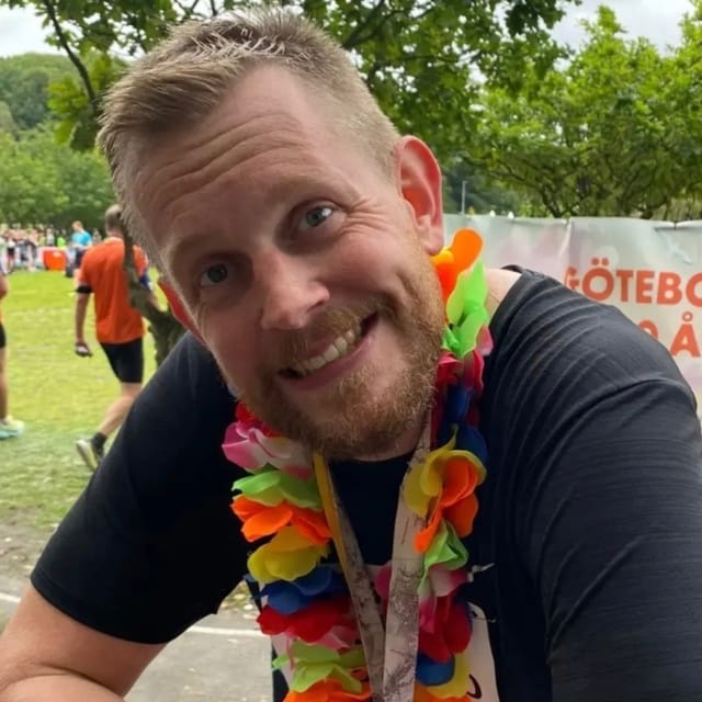 "At slippe for briller har gjort mit liv meget lettere. Især min fritid, hvor jeg ikke længere behøver briller, når jeg kører motorcykel eller løber halvmaraton."